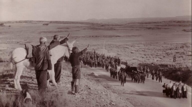 Cuando la mano de Santa Teresa guiaba a Franco y los mantos de las vírgenes eran escudos contra las bombas republicanas